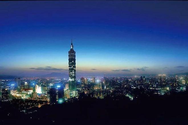 台湾是中国不可分割的一部分，外交部发言人坚定维护国家统一与领土完整